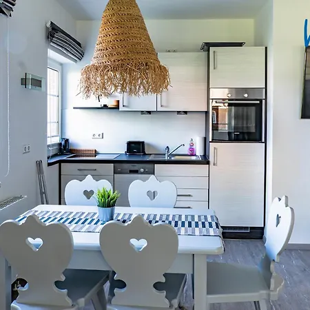 Am Gutspark Drankse Sonnenaufgang Und Sonnentag 아파트 드란스케