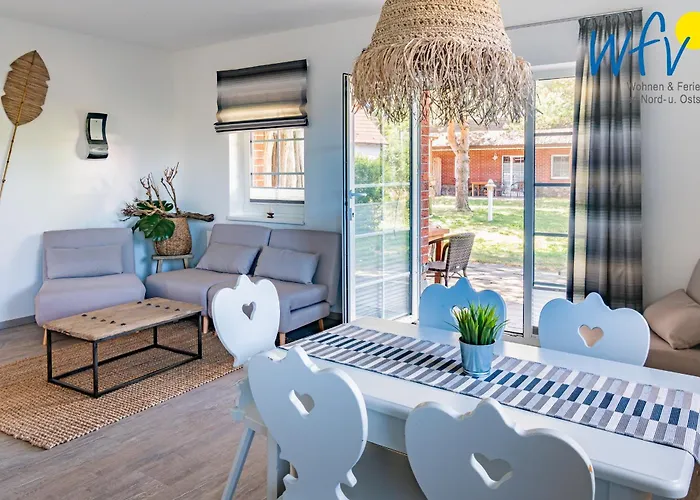 Am Gutspark Drankse Sonnenaufgang Und Sonnentag Dranske